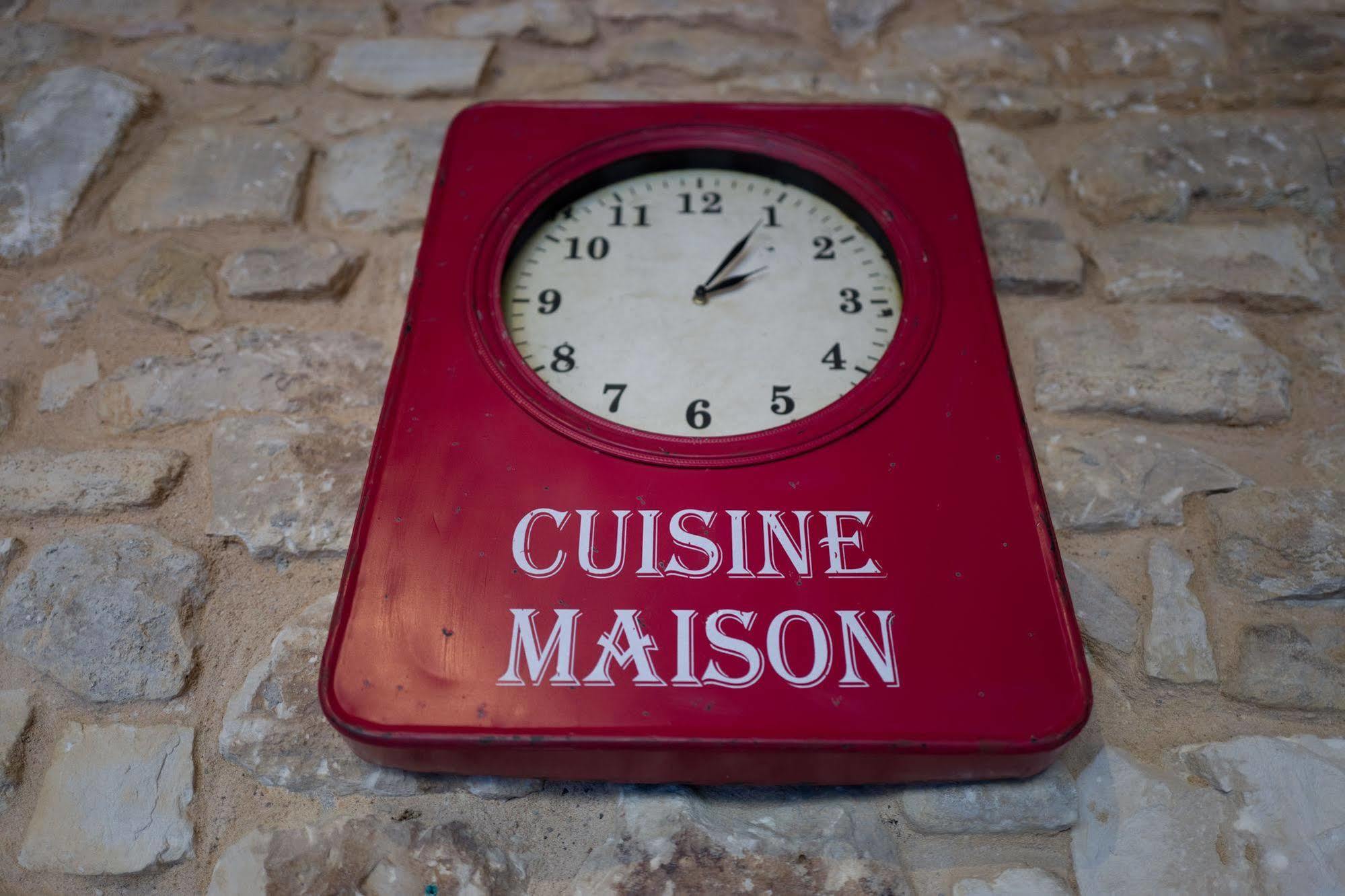 Hotel Le Crillon Murs  Exterior foto
