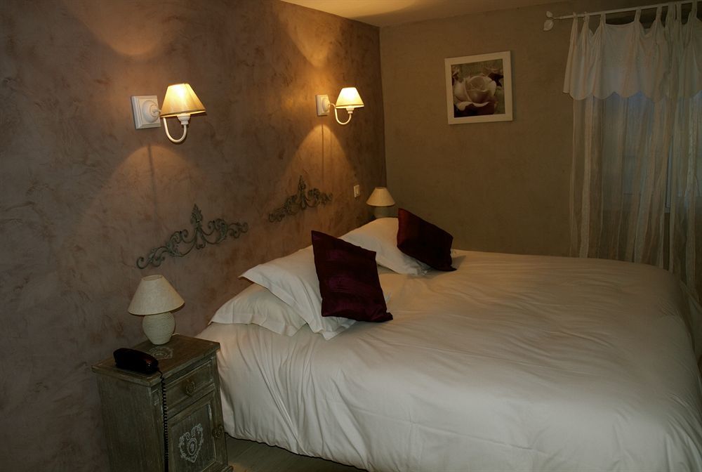 Hotel Le Crillon Murs  Exterior foto