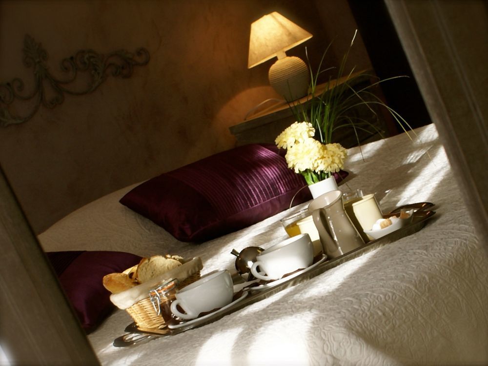 Hotel Le Crillon Murs  Exterior foto