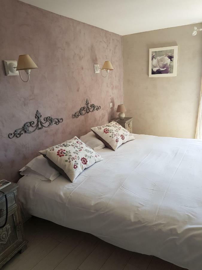 Hotel Le Crillon Murs  Exterior foto