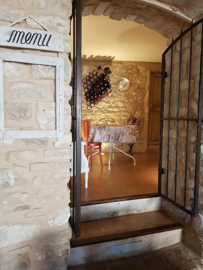 Hotel Le Crillon Murs  Exterior foto